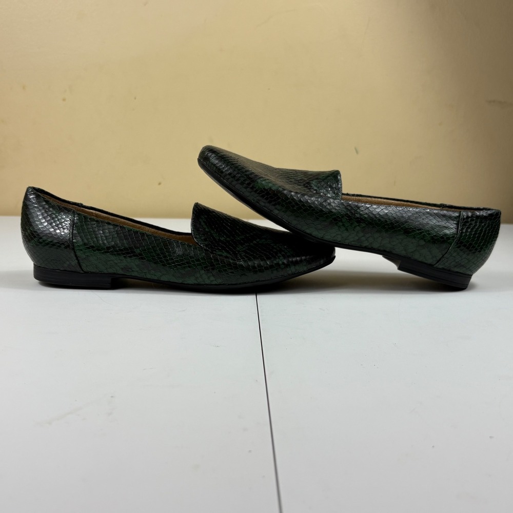Green Snake Print Pointed Toe Loafers Womens 8.5 Minimalist Flats - Picture 6 of 9